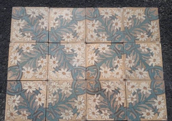 Carrelage Céramique Ancien Réf 139 Fleurs blanches entremêlées - 5m2 – Image 2